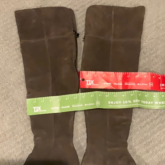 Dolce Vita OTK “INDRA” boots - Picture 10 of 10